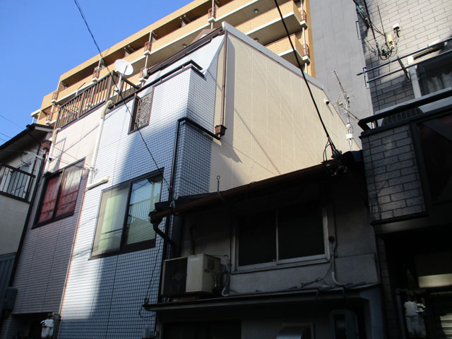 大阪市浪速区恵美須西　H様邸　外壁塗装・屋根カバー・防水工事リフォーム施工事例