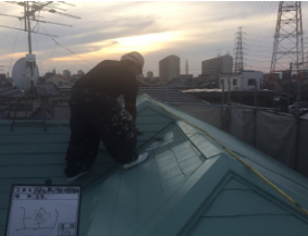 屋根ガイナ塗装２回目(上塗り)  