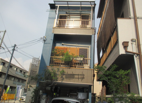 大阪市平野区　Ｔ様　外壁アステック塗装、屋根裏インサルパックリフォーム施工事例