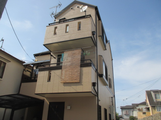 大阪府大東市　T様　外壁セラミシリコン、屋根ガイナ塗装リフォーム施工事例