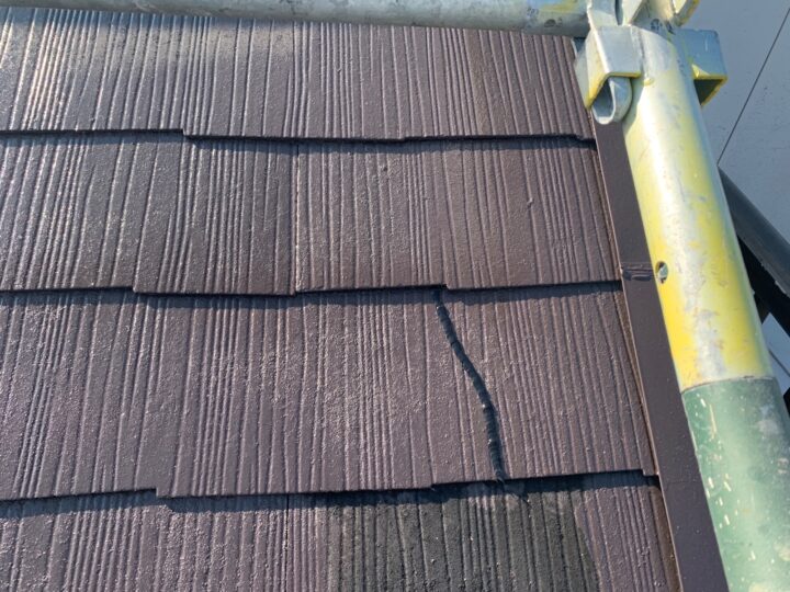屋根　クラック補修