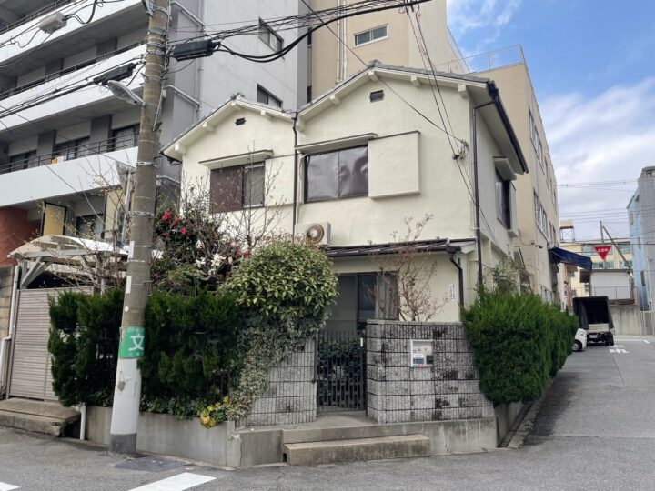 大阪市中央区上町１丁目　S様邸　外壁塗装工事、屋根ラバー・漆喰工事