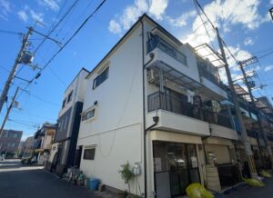 大阪市鶴見区横堤3丁目　H様邸　外壁サイディング工事、屋根葺き替え工事、テラス取付工事