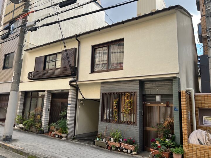 大阪市中央区内久宝寺町2丁目　I様邸　外壁塗装工事、防水工事